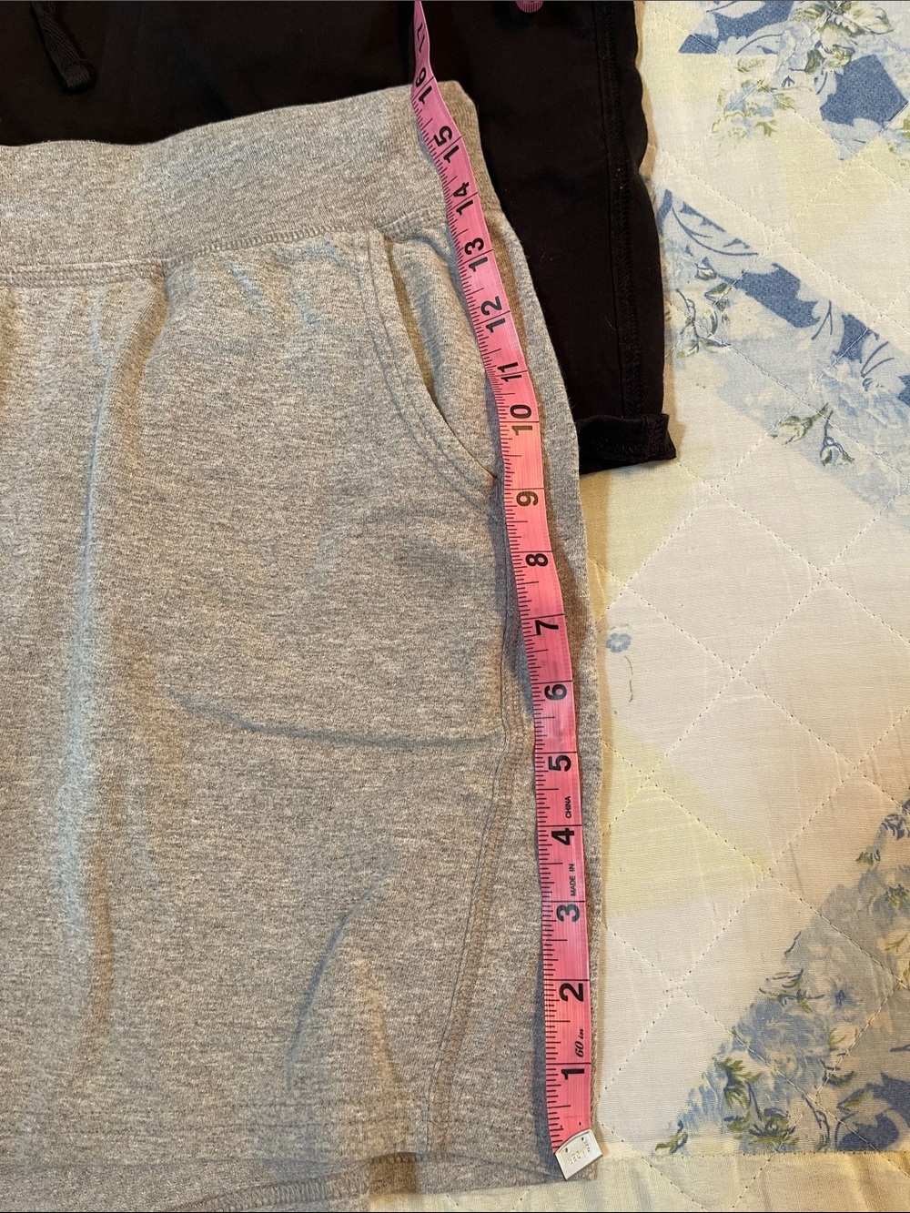 3 pair Hanes women’s 90%cotton, 10%polyester shorts, XL - Picture 3 of 5